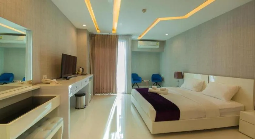 Bed in Phuglong Hotel