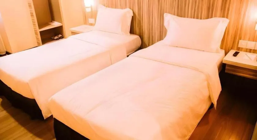 Bed in The Golden Bay Hotel Batam