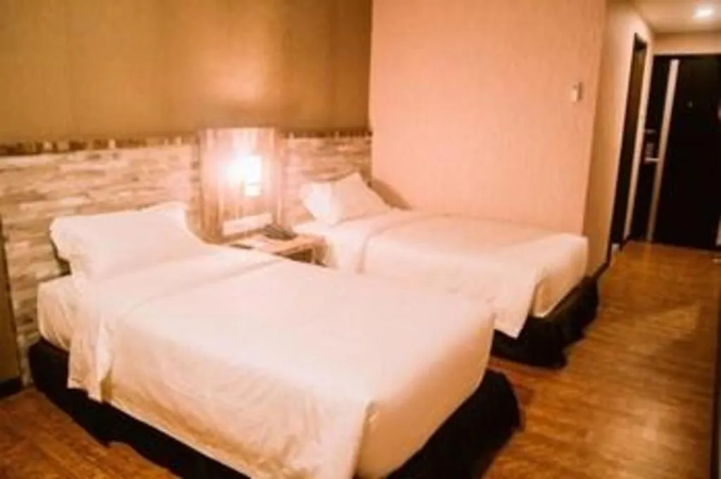 Bed in The Golden Bay Hotel Batam