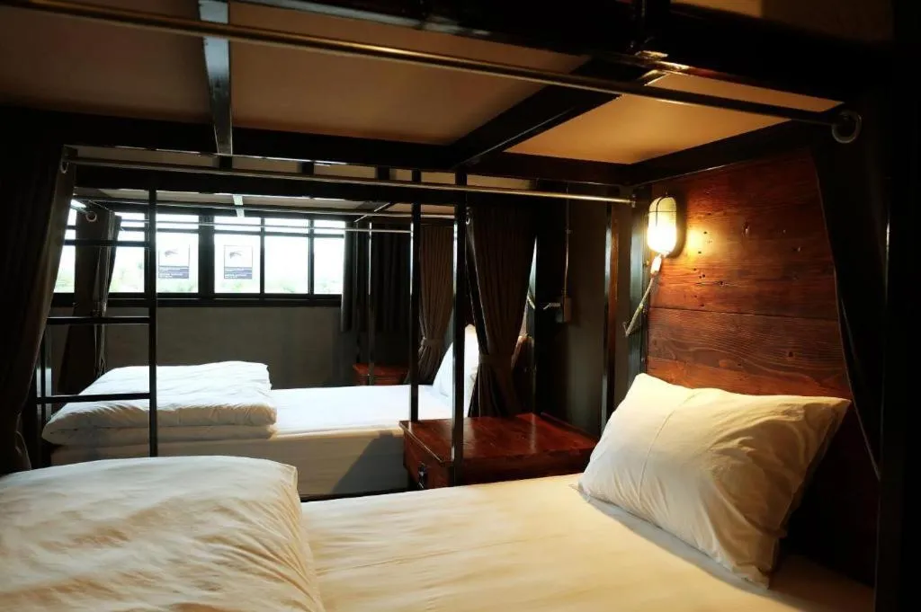 Bed in Rider bedroom hostel & cafe