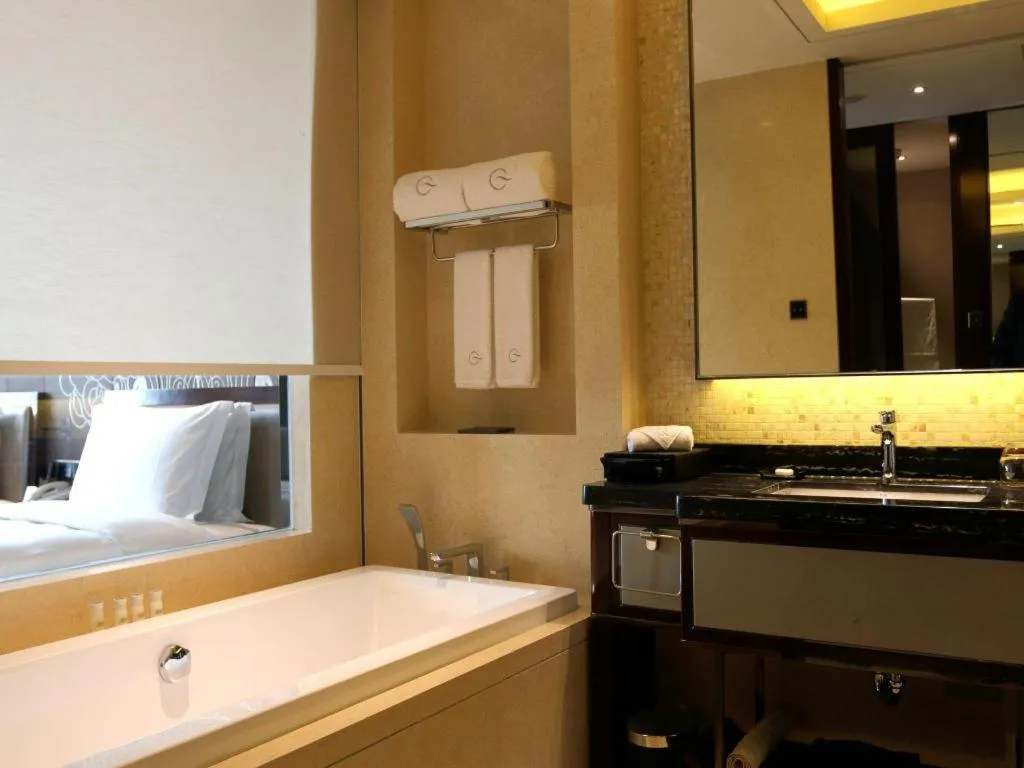 Bed in Beijing Grand Skylight International Hotel