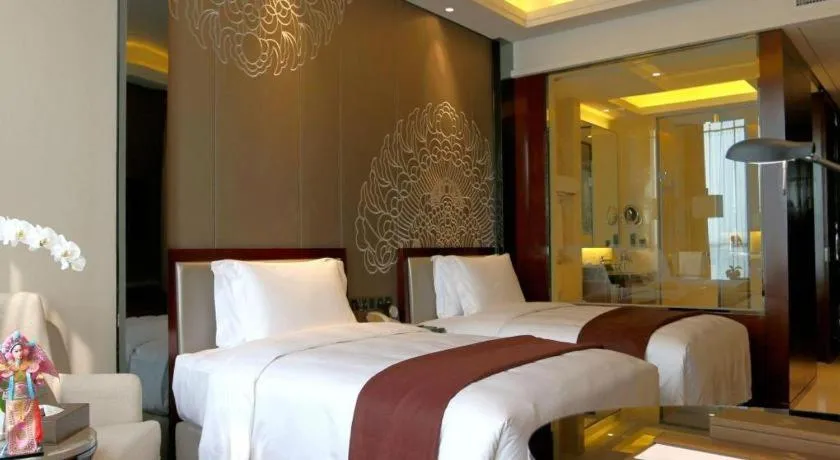 Bed in Beijing Grand Skylight International Hotel