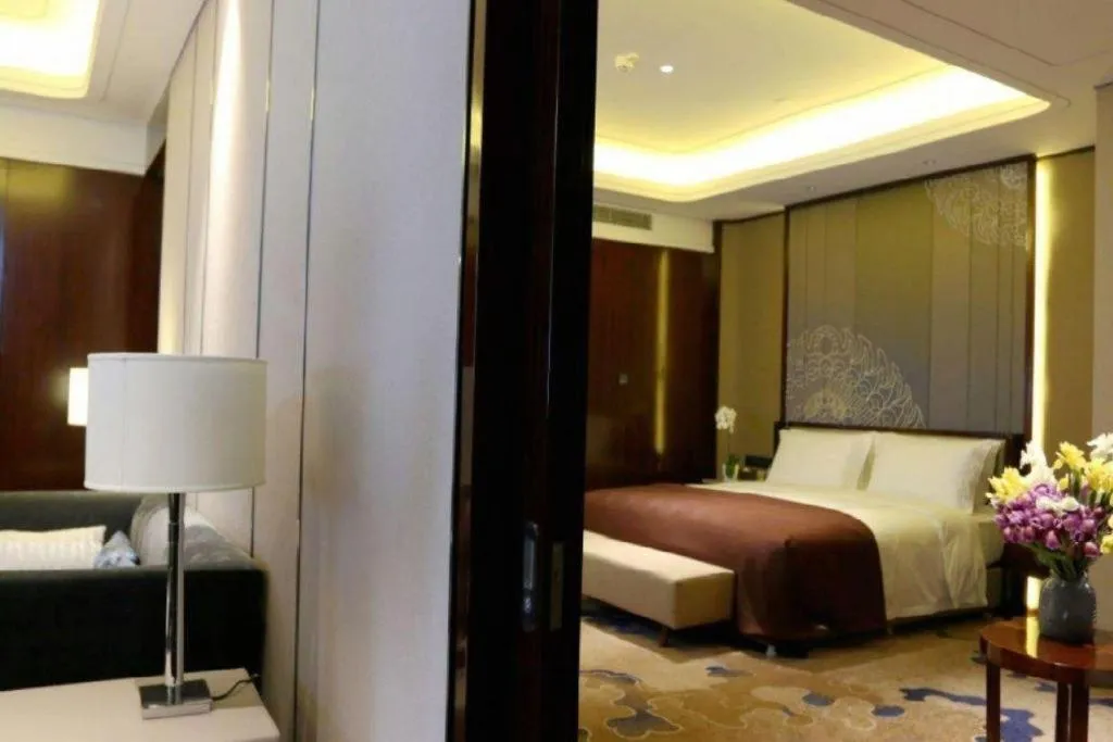 Bed in Beijing Grand Skylight International Hotel