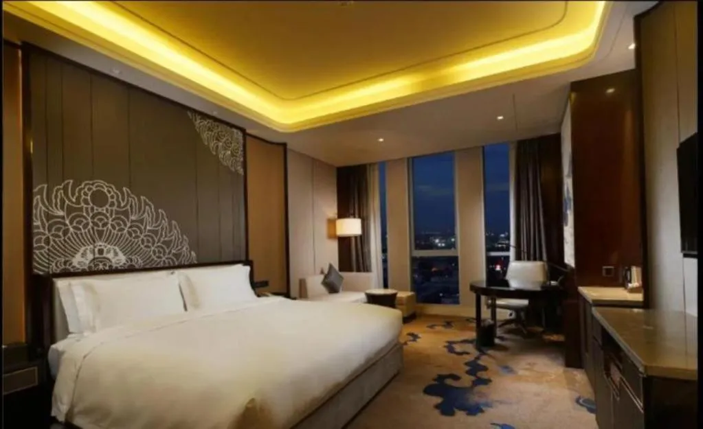 Bed in Beijing Grand Skylight International Hotel