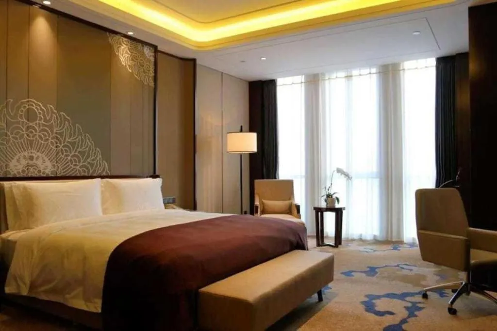 Bed in Beijing Grand Skylight International Hotel