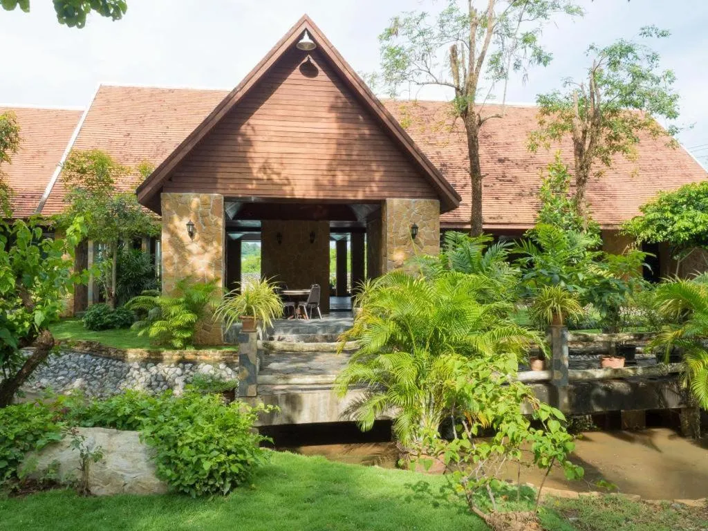 Khao Yai Country Hill Resort