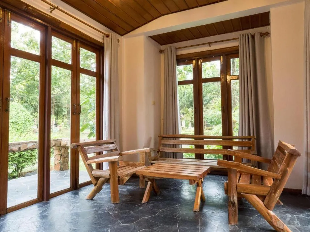 Khao Yai Country Hill Resort