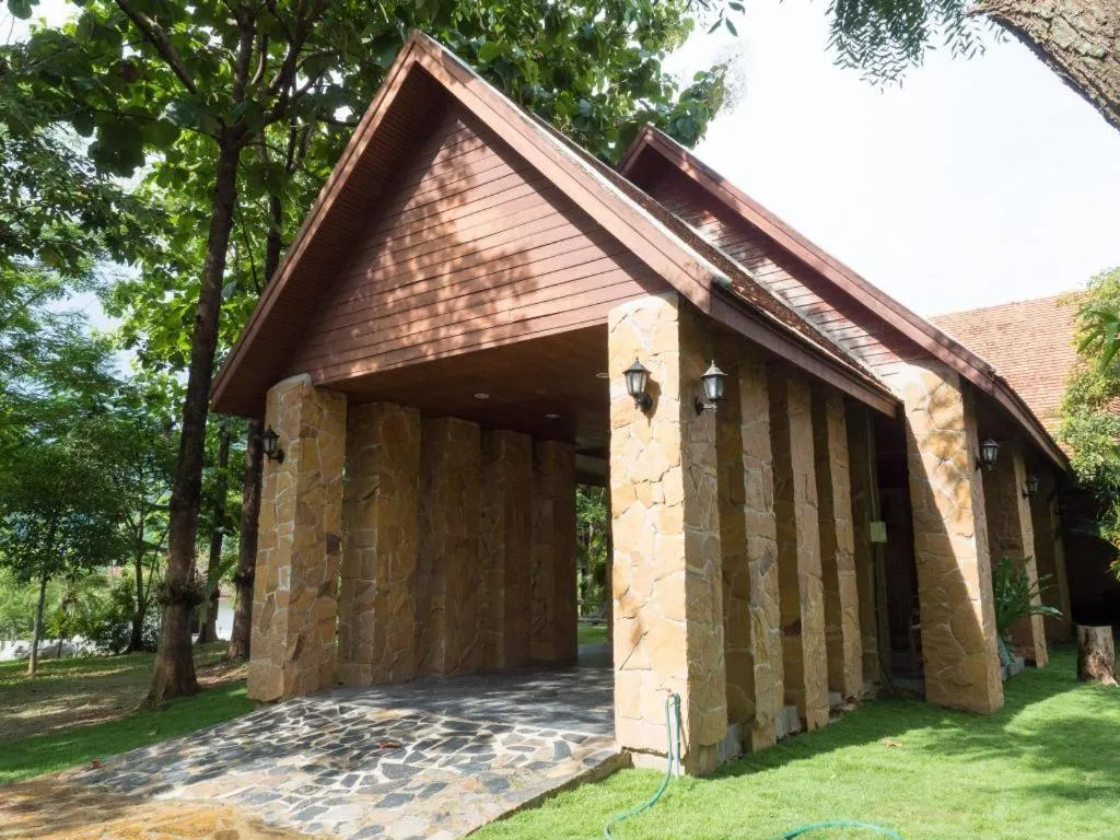 Khao Yai Country Hill Resort