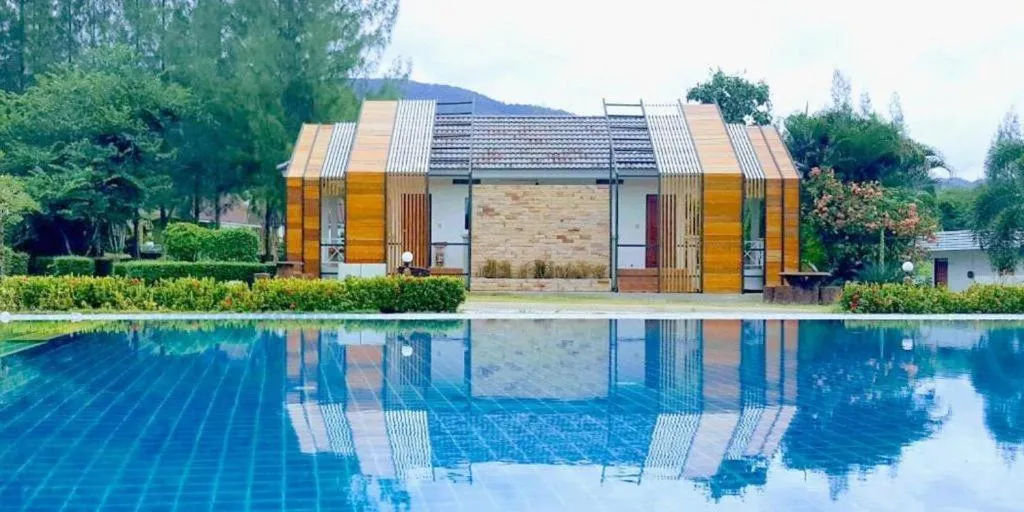 Tanaosri & Creekside Resort