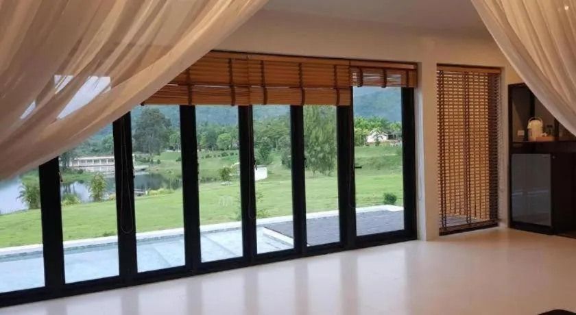 Tanaosri & Creekside Resort