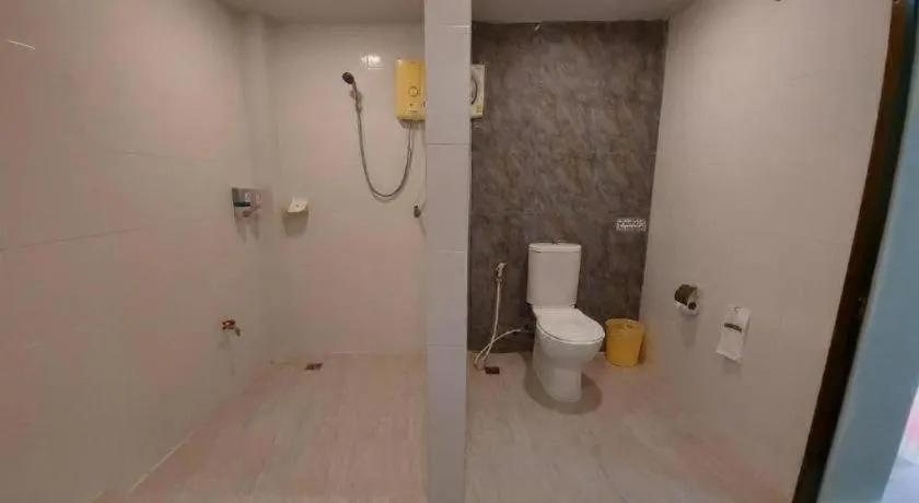 Tanaosri & Creekside Resort