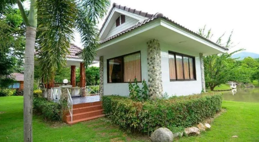 Tanaosri & Creekside Resort