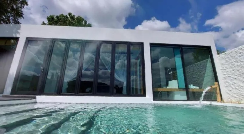 Tanaosri & Creekside Resort