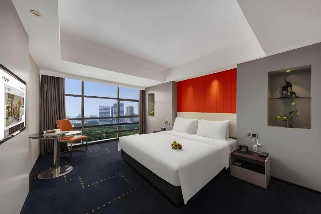 Bed in Aishang Hotel (Lecong Furniture Mall, Foshan)