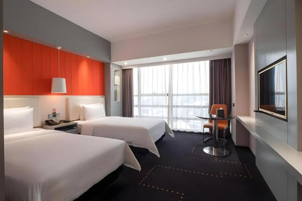 Bed in Aishang Hotel (Lecong Furniture Mall, Foshan)