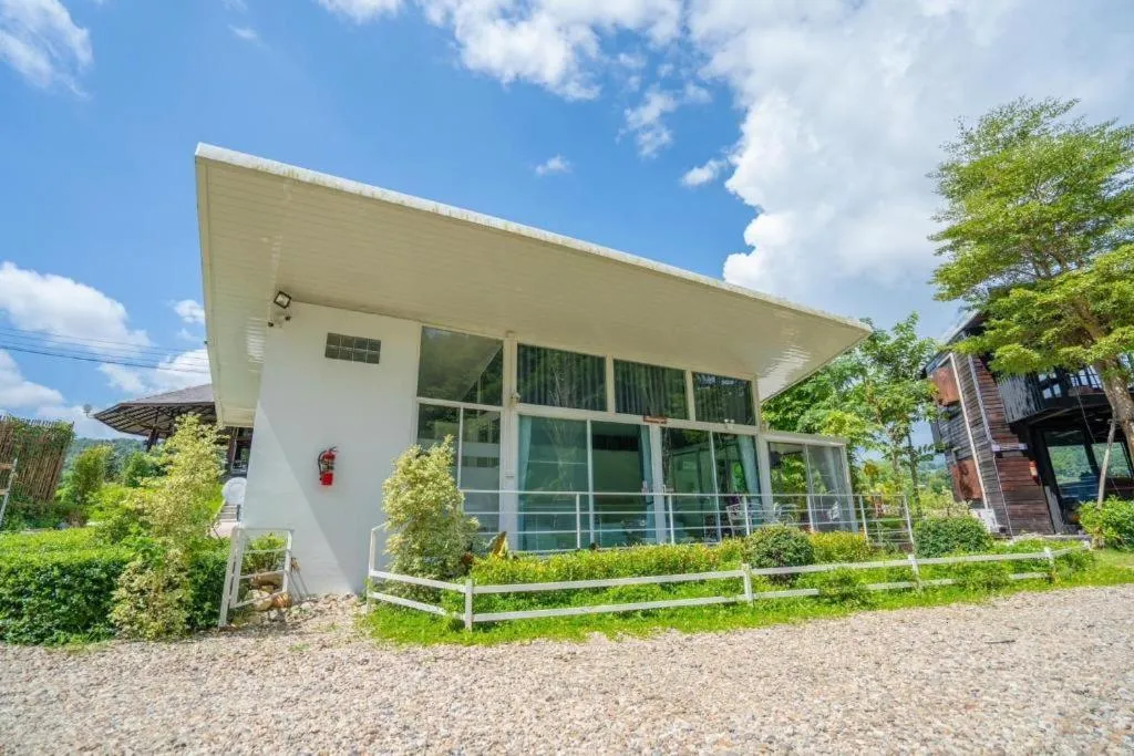 The White House Boutique Resort