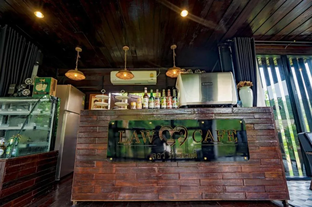 The White House Boutique Resort