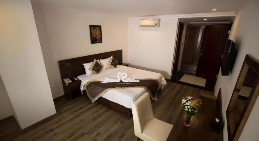 Bed in Grand Sea View Hotel