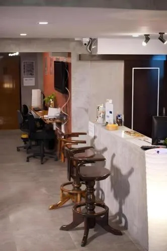 Hoppers Place Donmuang Hostel