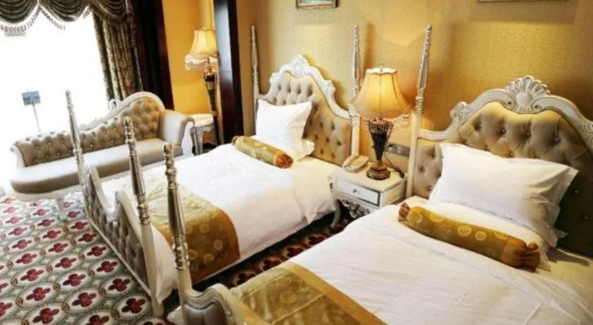 Bed in Taishan Bojue Hotel