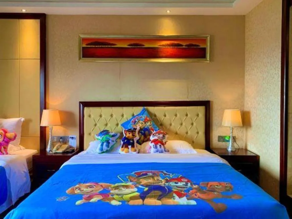 Bed in Taishan Bojue Hotel