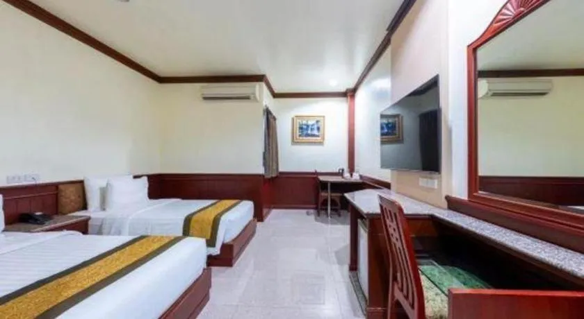 Bed in Nartsiri Hotel