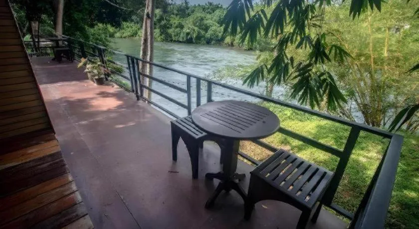 River View Resort At Chaewlan