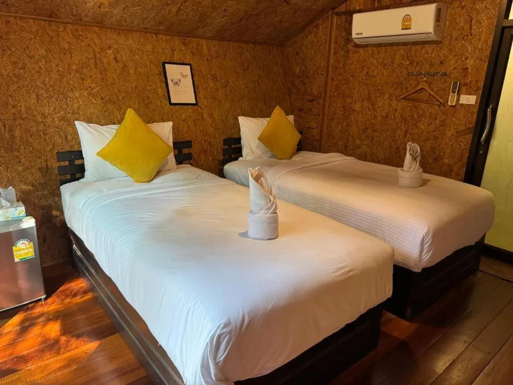 Bed in River View Resort At Chaewlan