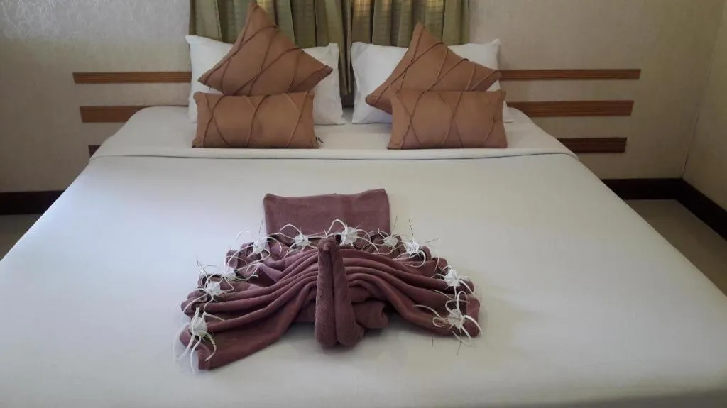 Bed in Ko Kut Ao Phrao Beach Resort