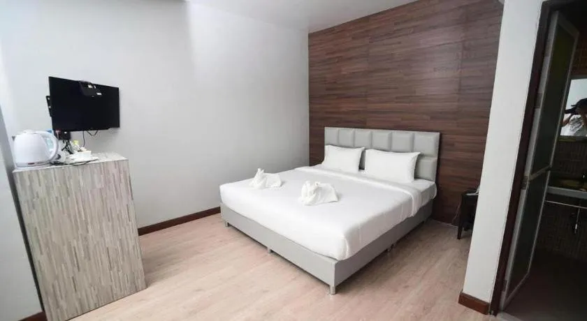 Bed in CHANTHABURI CENTER