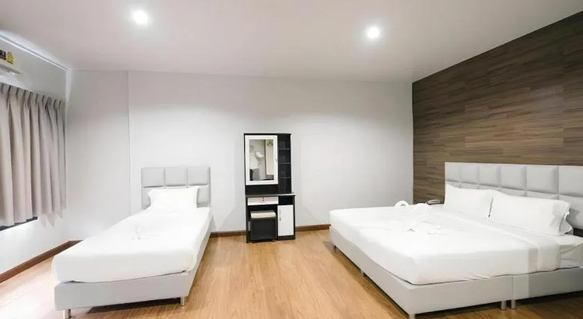 Bed in CHANTHABURI CENTER