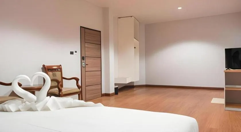 Bed in CHANTHABURI CENTER