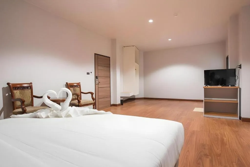 Bed in CHANTHABURI CENTER