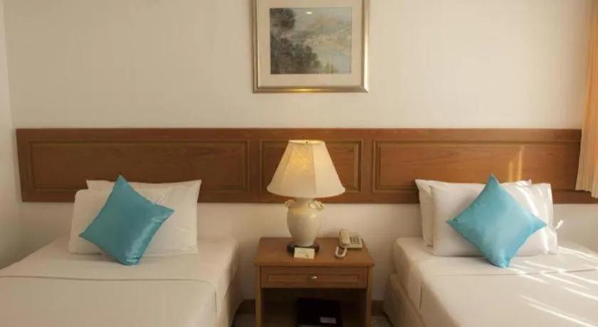 Bed in Lido Beach Hotel