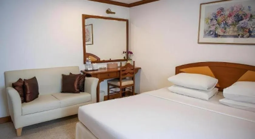 Bed in Lido Beach Hotel