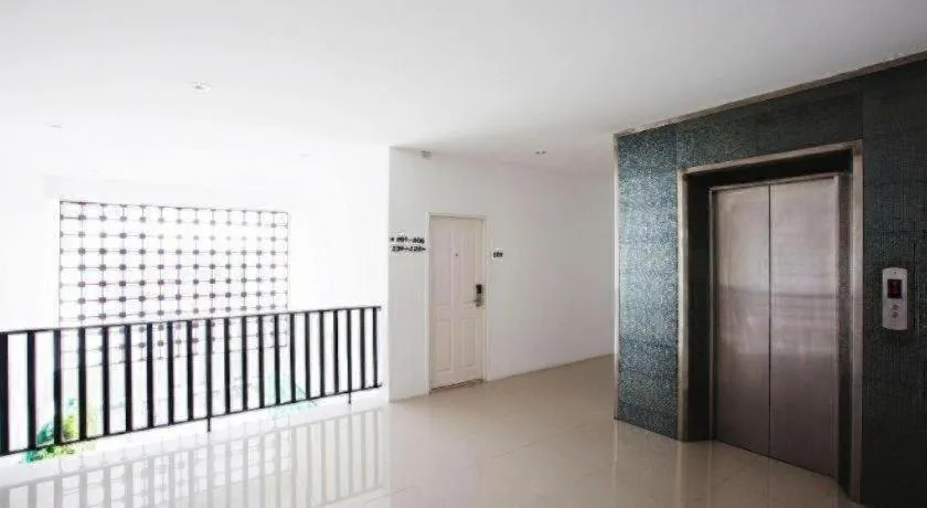 B2 Korat Boutique and Budget Hotel