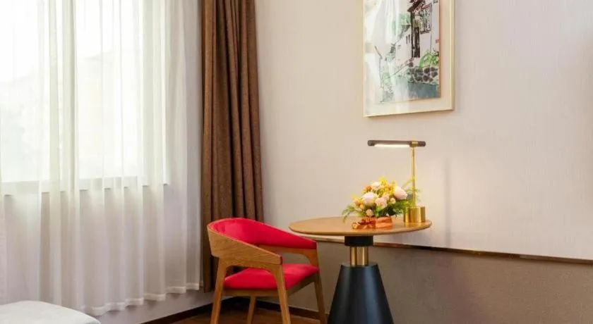 J Hotel Guangzhou University Town