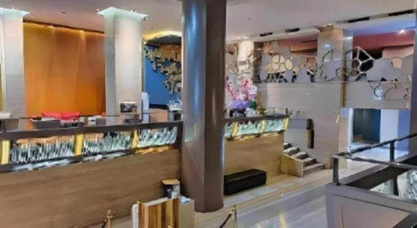 Royal Bay Hotel Makassar