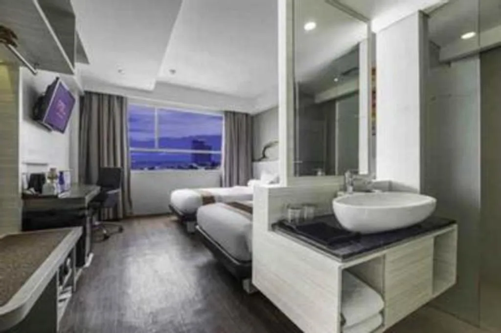 Bed in Royal Bay Hotel Makassar