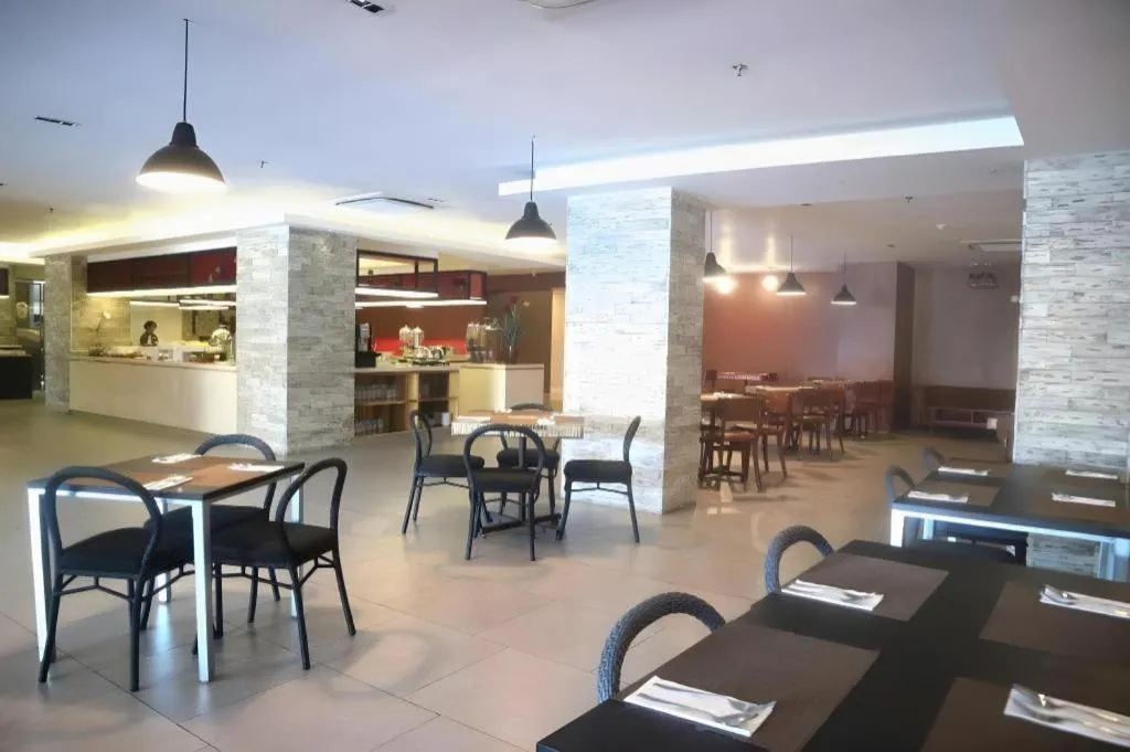 Royal Bay Hotel Makassar