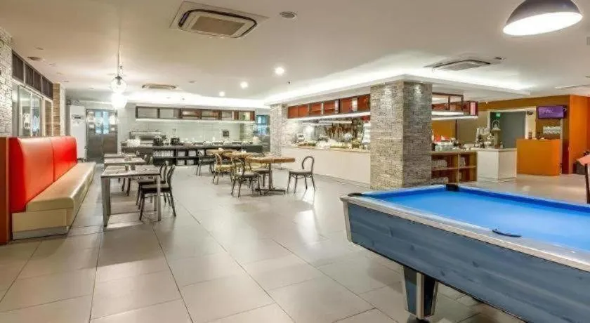 Royal Bay Hotel Makassar