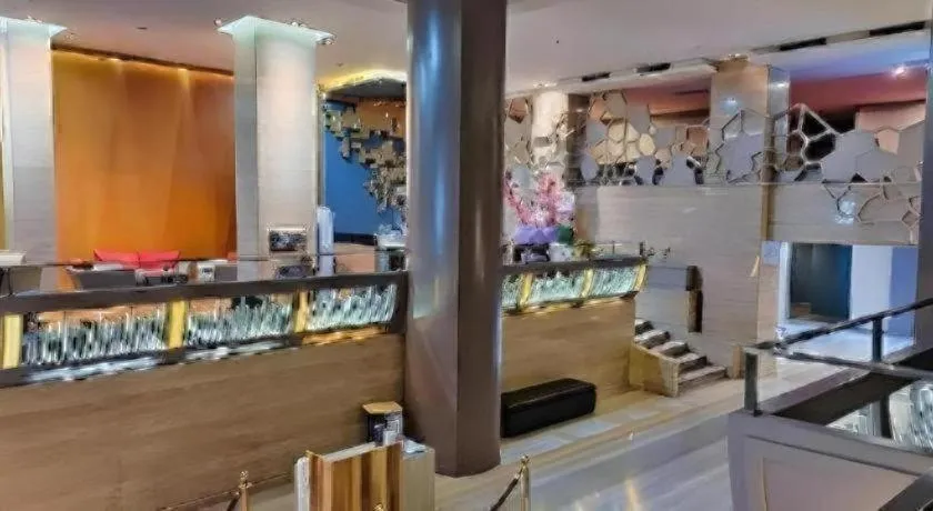 Royal Bay Hotel Makassar