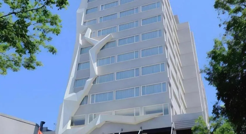 Royal Bay Hotel Makassar