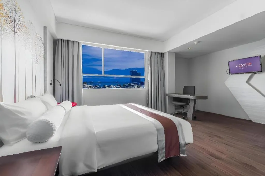 Bed in Royal Bay Hotel Makassar