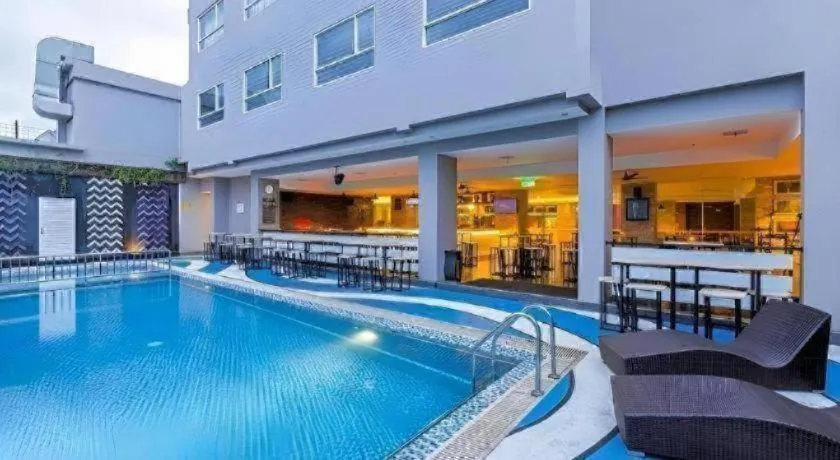 Royal Bay Hotel Makassar