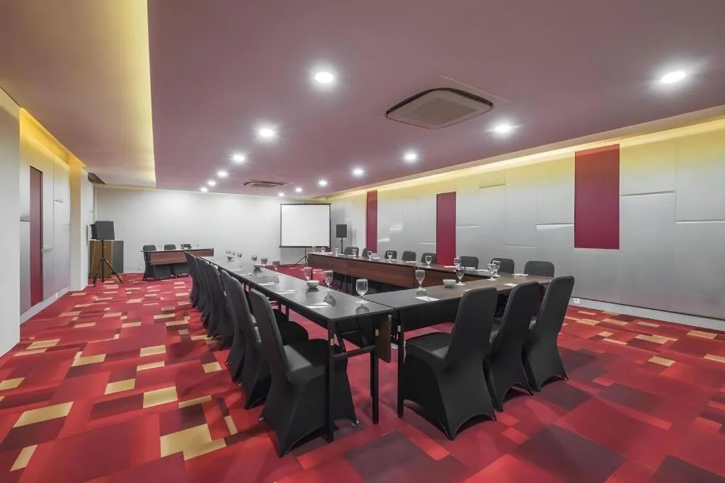 Royal Bay Hotel Makassar