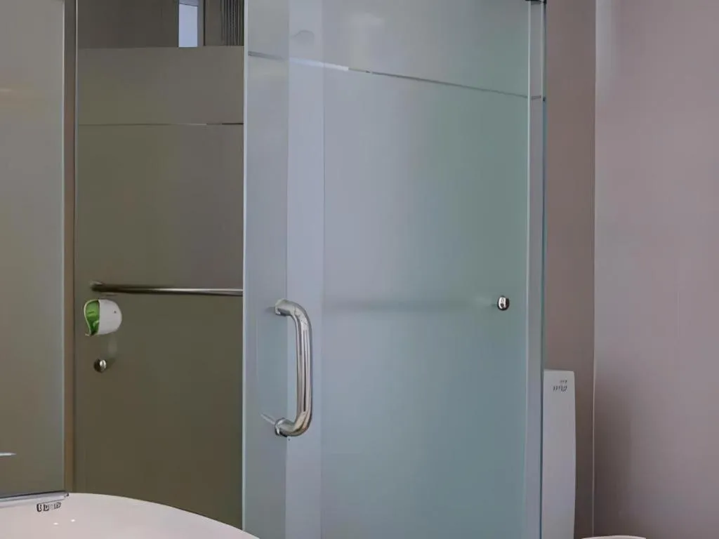 Royal Bay Hotel Makassar