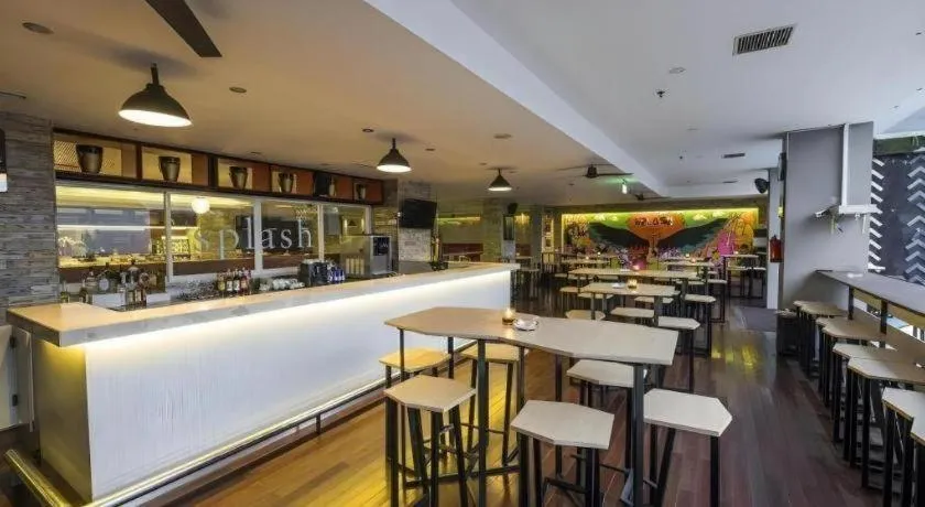 Royal Bay Hotel Makassar