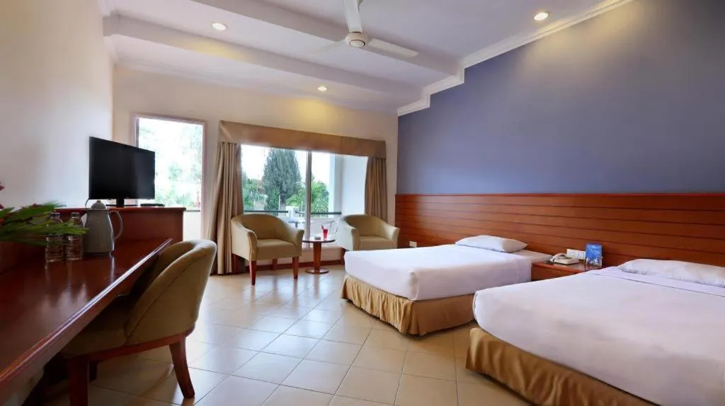 Bed in Hotel Niagara Parapat