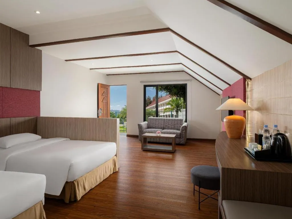 Bed in Hotel Niagara Parapat